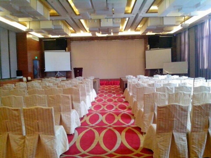 Ramada Plaza Guangzhou Hotel Exterior photo