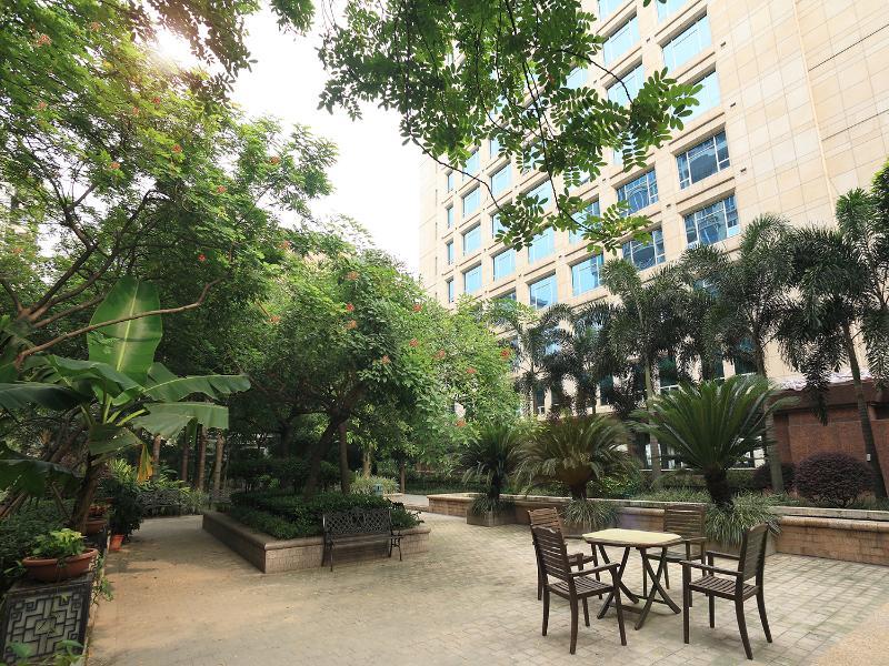 Ramada Plaza Guangzhou Hotel Exterior photo
