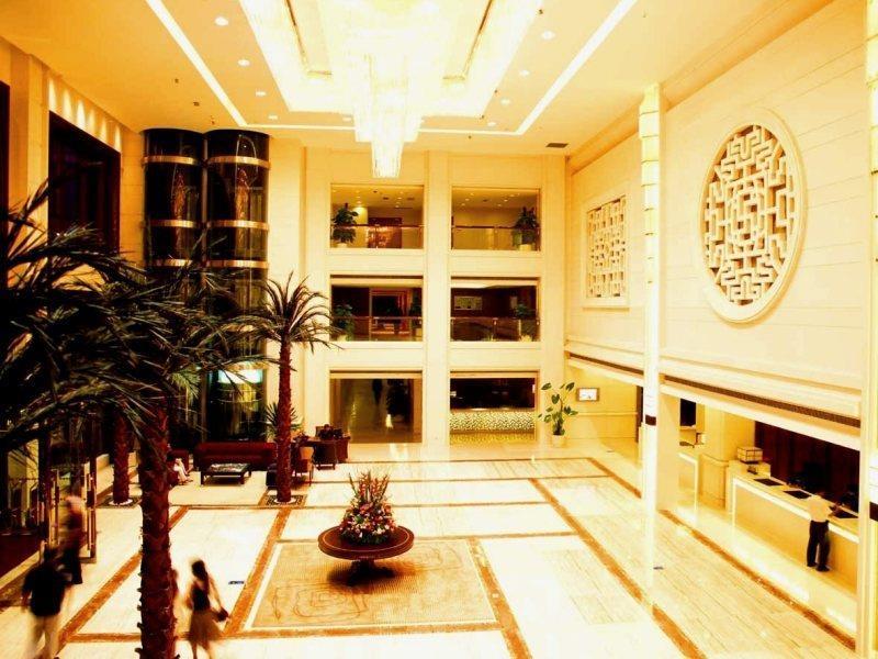 Ramada Plaza Guangzhou Hotel Exterior photo